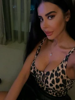 Asal escort in Dubai