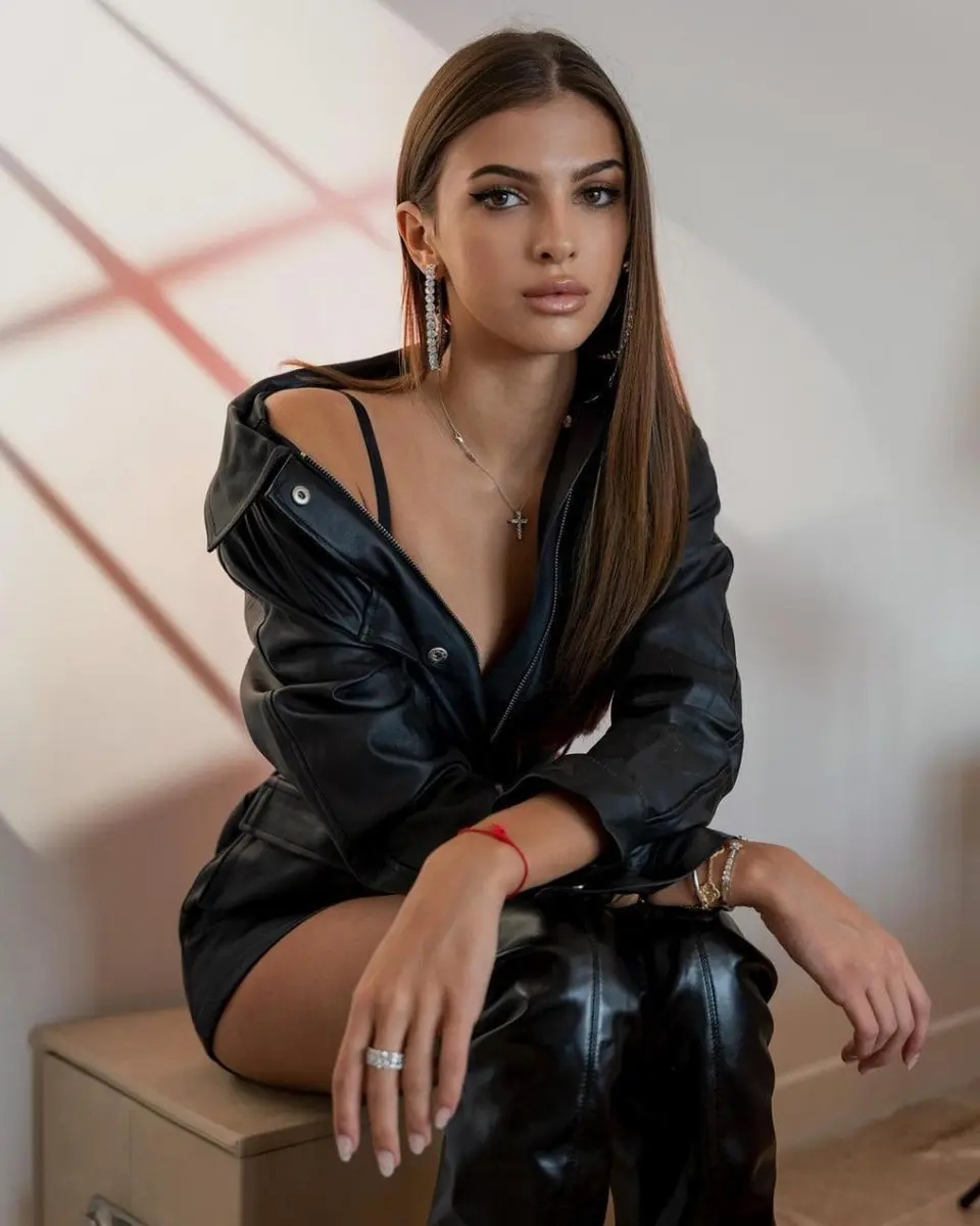 Jasmine escort in Dubai