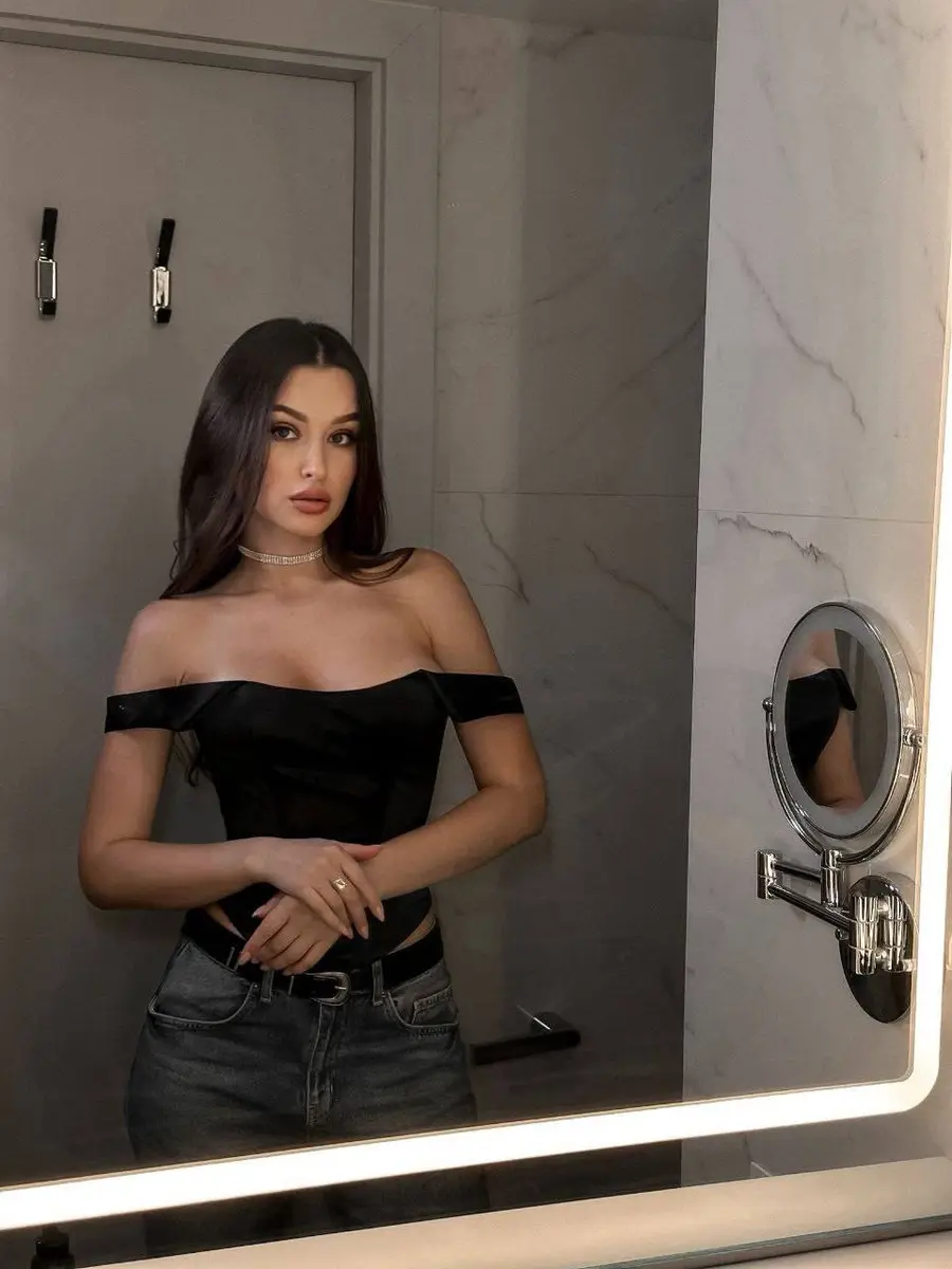 Lucy escort in Dubai