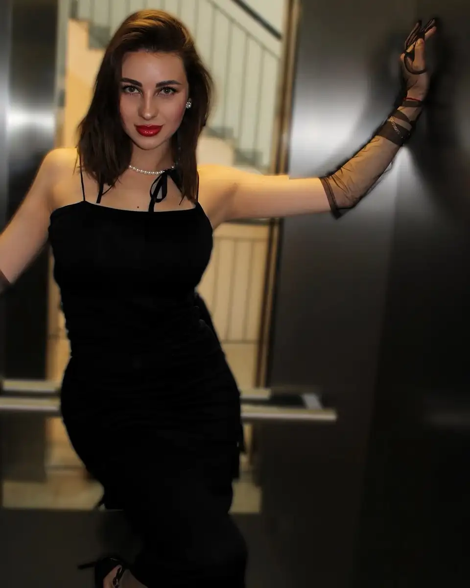 Penelope escort in Dubai