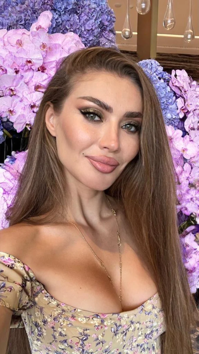 Valentina escort in Dubai