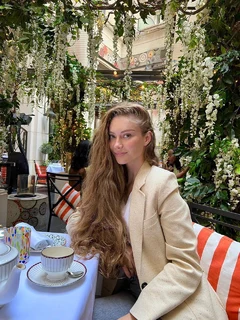 Valentina escort in Dubai